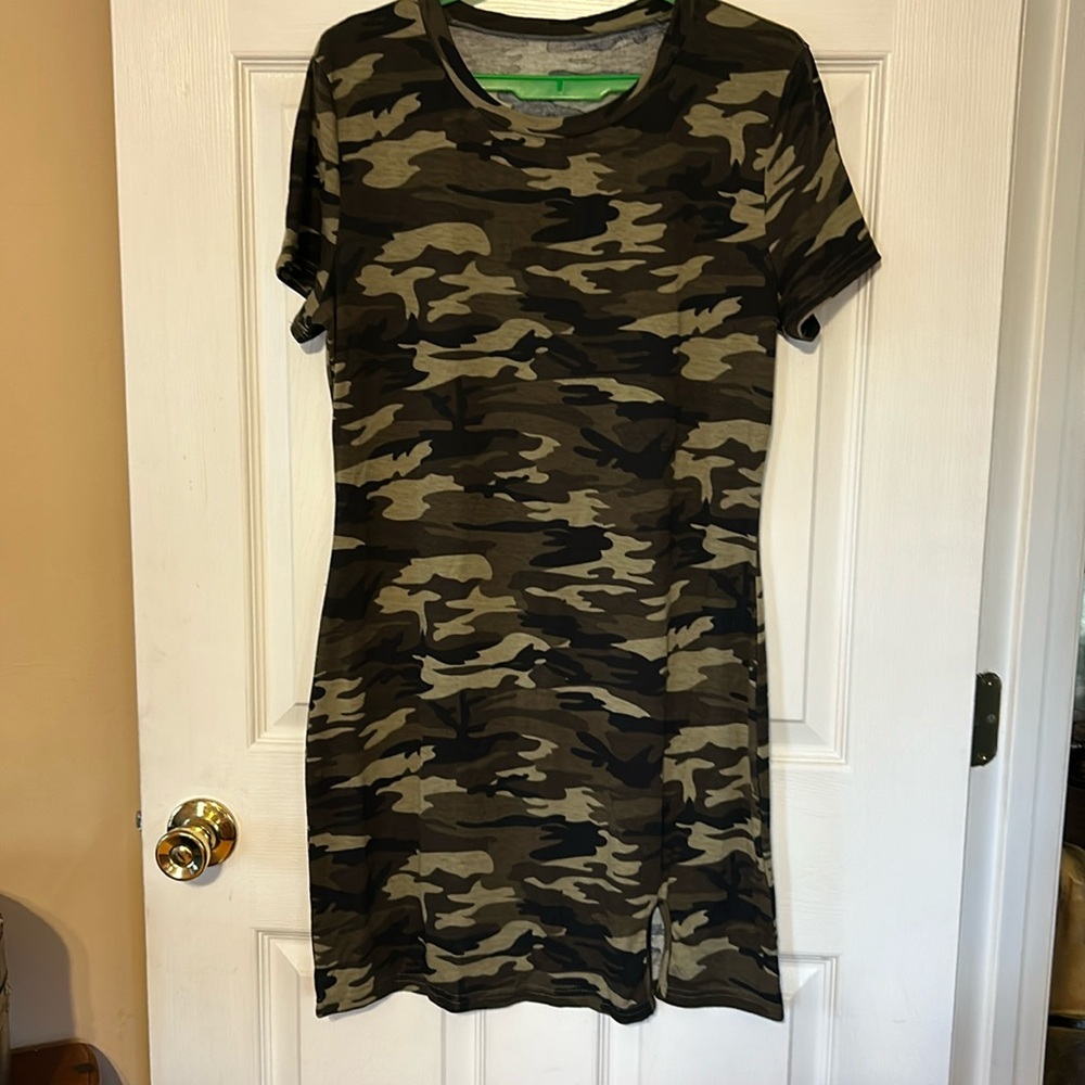New camouflage dress size xl but it runs small